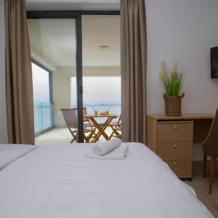 Villa Royal 2 *