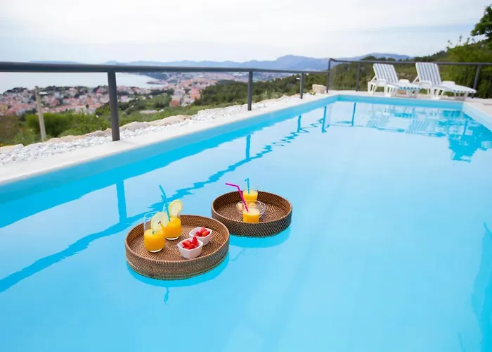 Royal 2 Villa