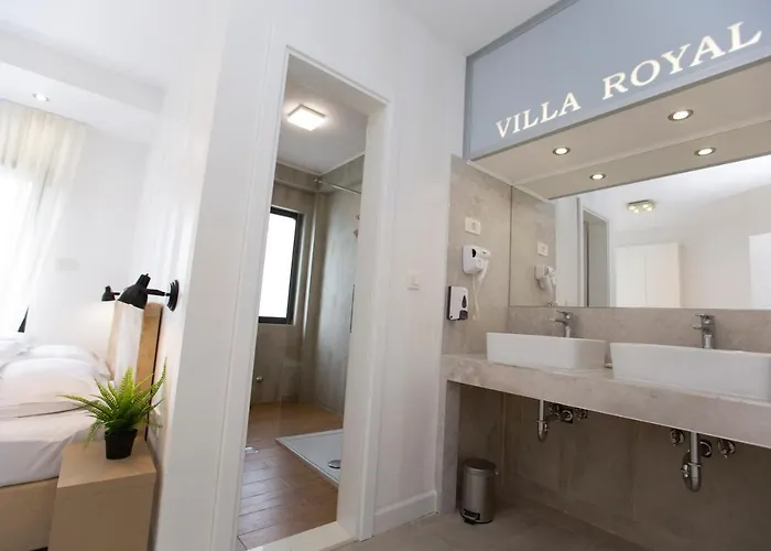 Royal 2 Villa *