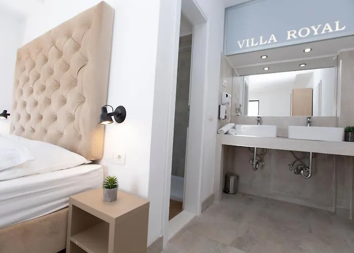 Royal 2 Villa *