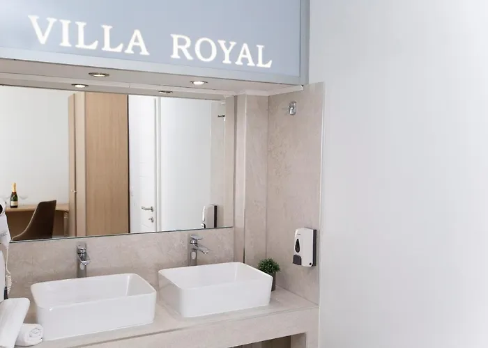 Royal 2 Villa